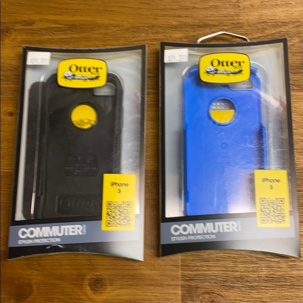 Two iPhone 5 otter box cases